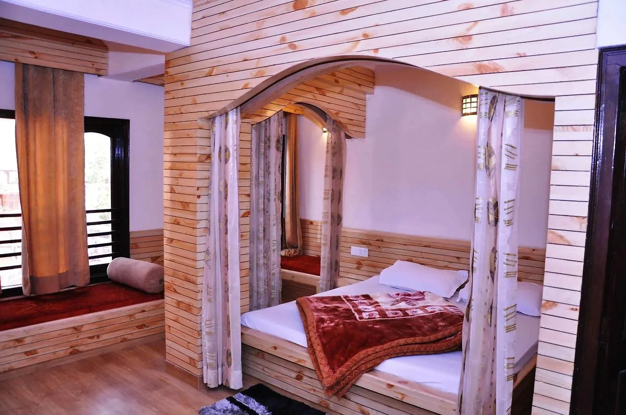 Shimla Holiday Inn Indie